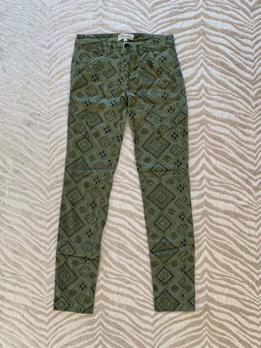 Rewind Hunter Green Geometric Cargo Skinny Pants Size: 0